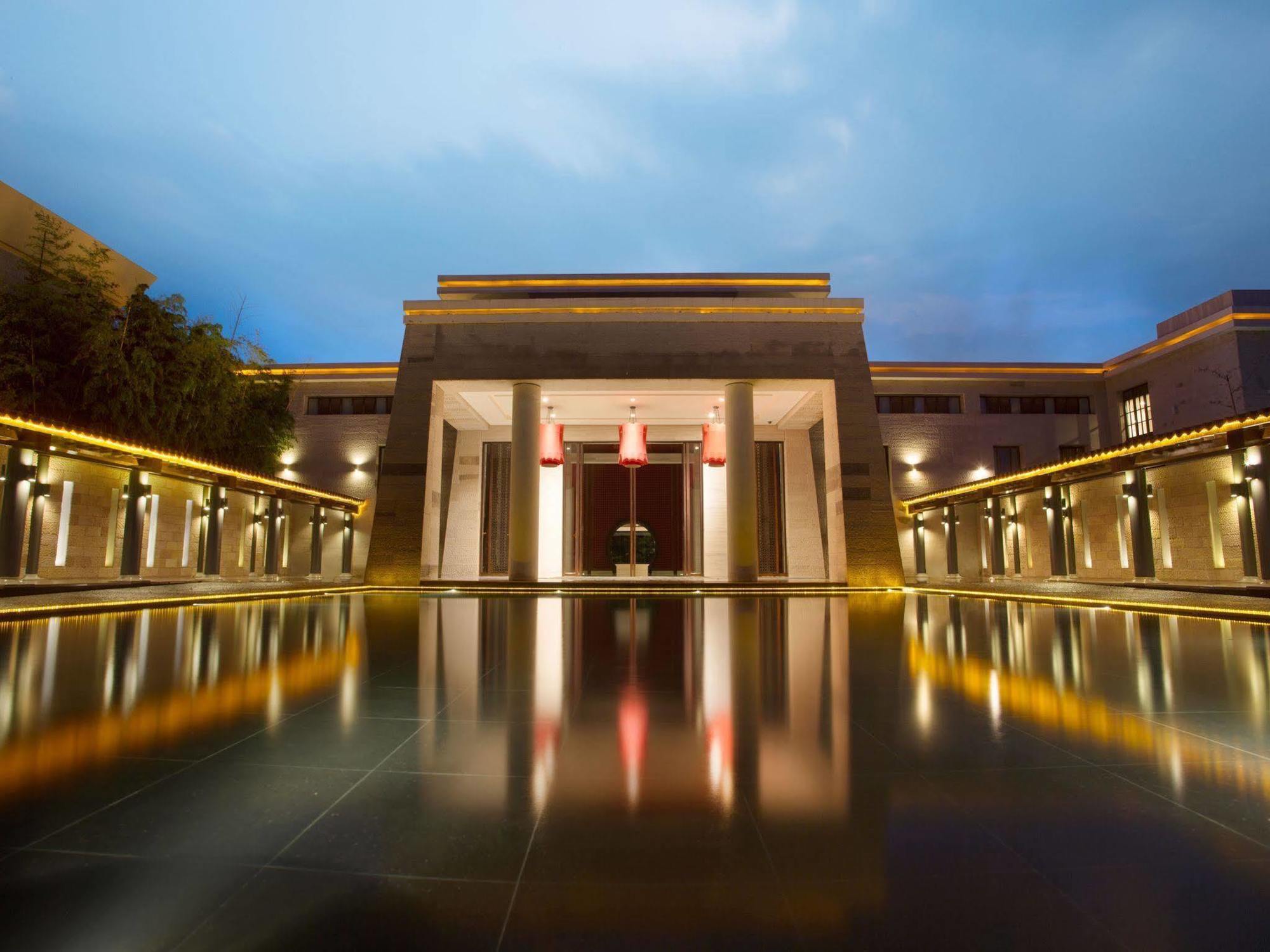 Angsana Fuxian Lake Chengjiang  Екстер'єр фото